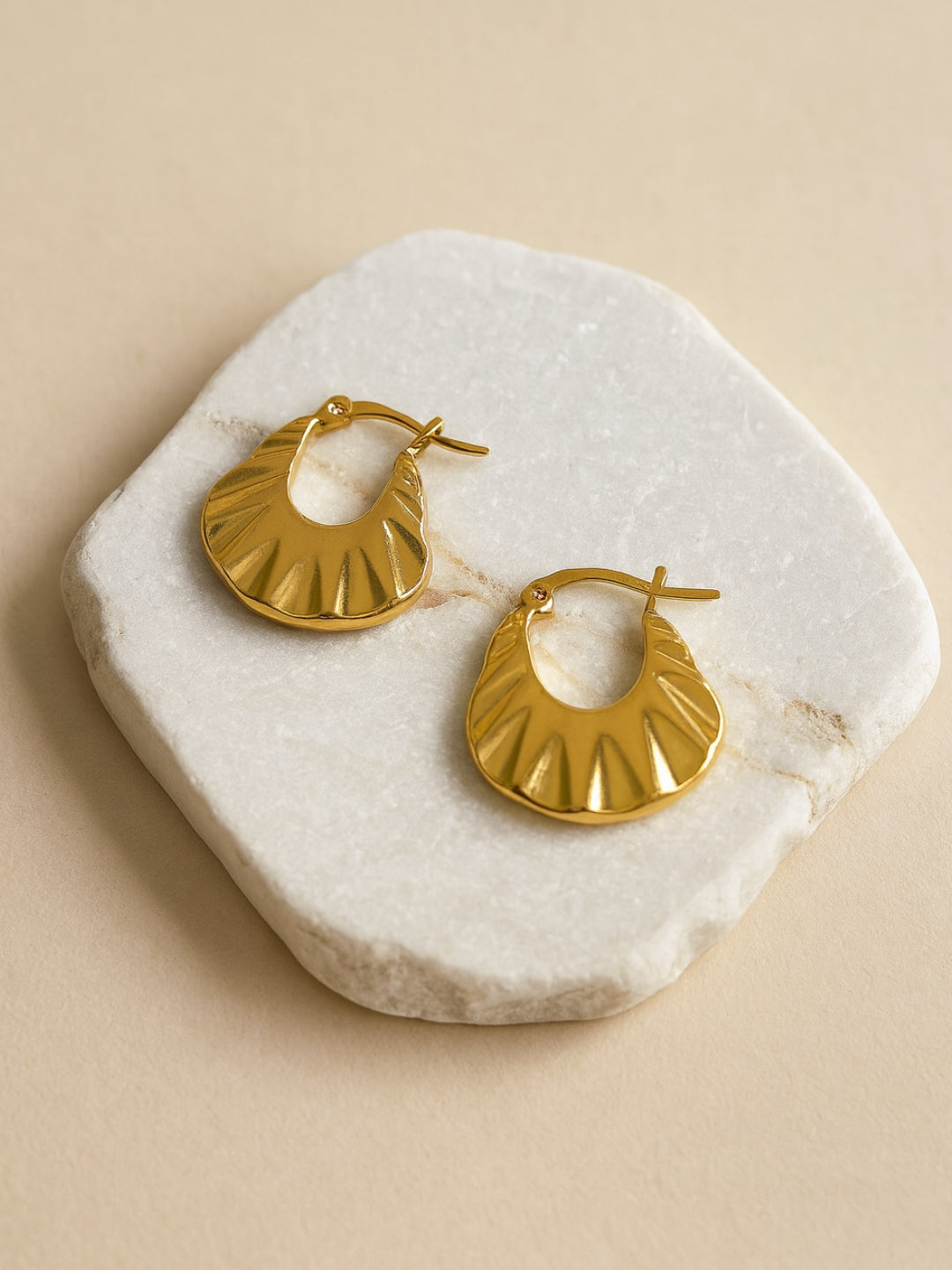 Gold Mia Hoops – 18K Gold Plated 316L Stainless Steel | Everyday Anti-Tarnish Earrings