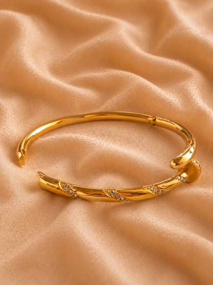 Studded Nail Cuff | Thick 18K Gold Plating, Hypoallergenic