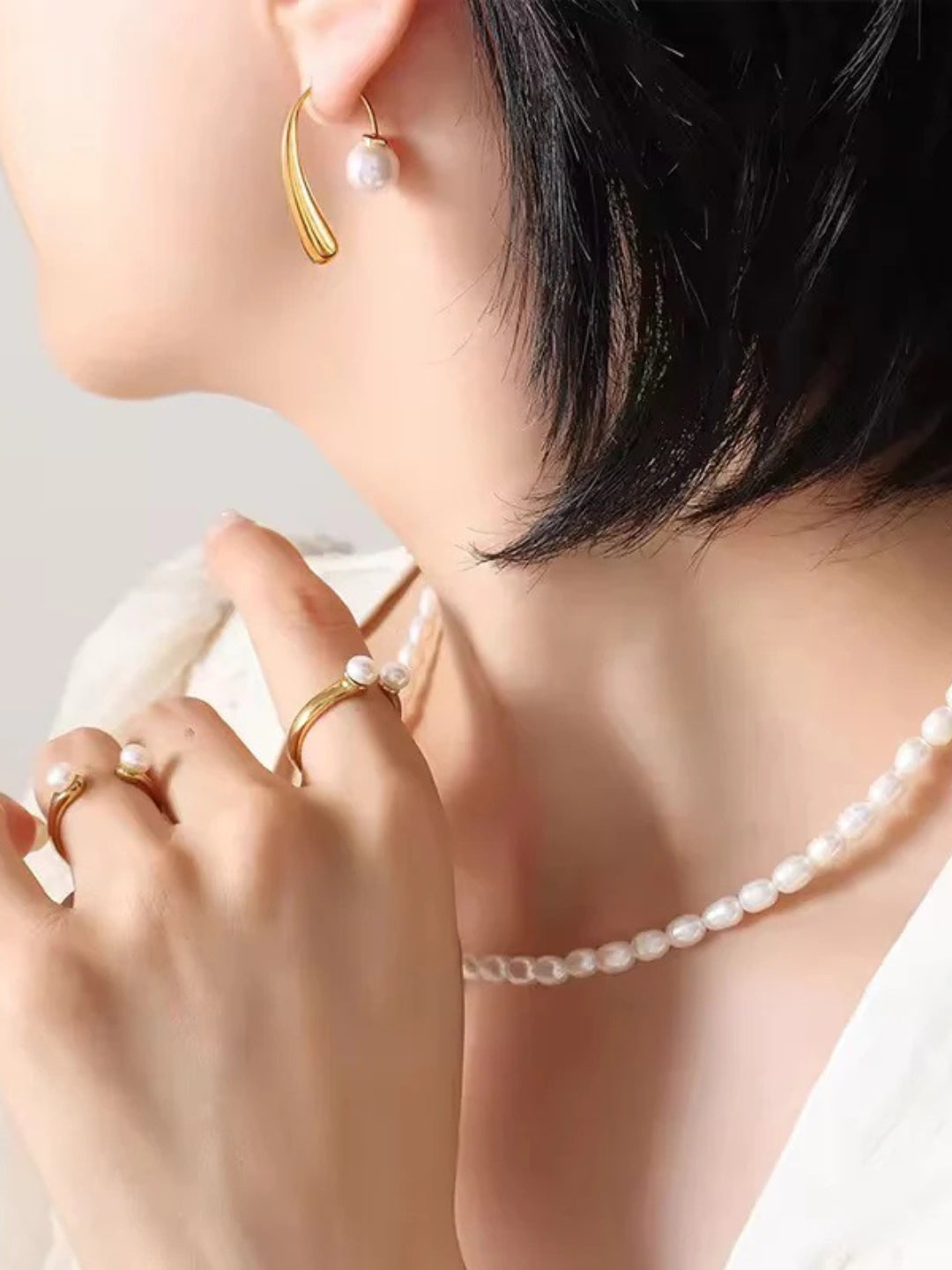 Gold Pearl Stud Earrings – Dainty Everyday Minimal Jewelry