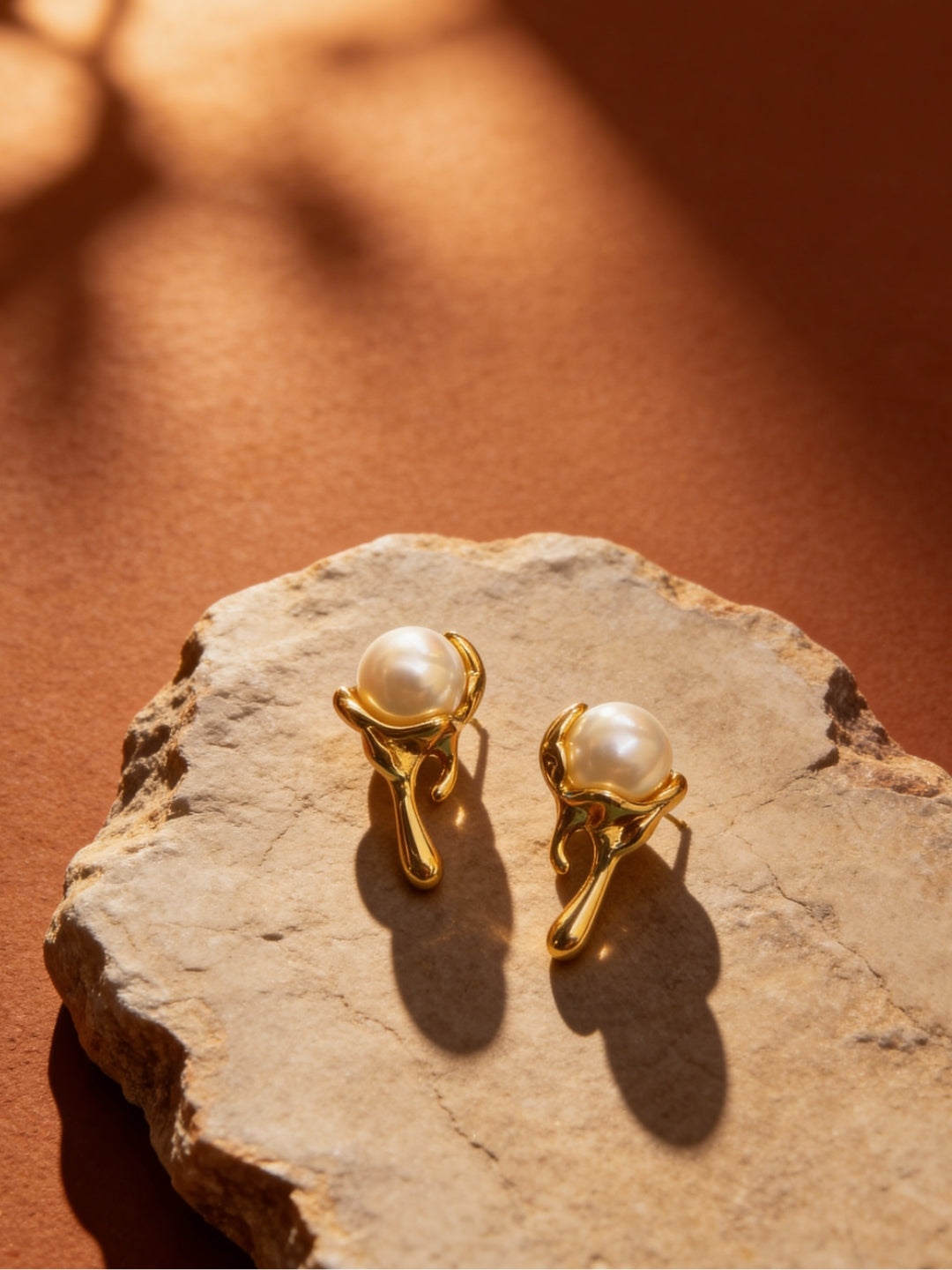 Pearl Melt Gold Stud Earrings – 18K Gold Plated Stainless Steel