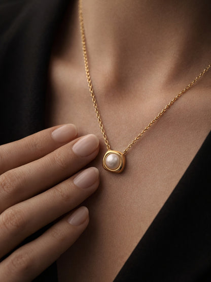 Single Pearl Gold Chain Necklace | Minimal Everyday Pearl Neckpiece