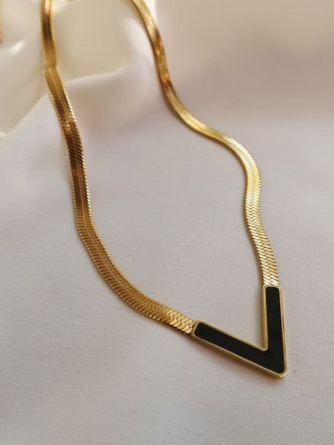 Black V Neckpiece – 18K Gold Plated Black Onyx Necklace (Anti-Tarnish)