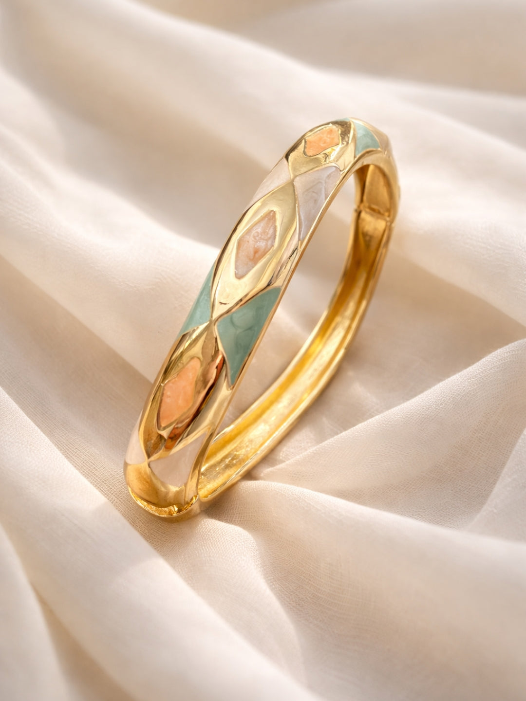 Moroccan Color Curve Bracelet – 18K Gold Anti-Tarnish Bangle