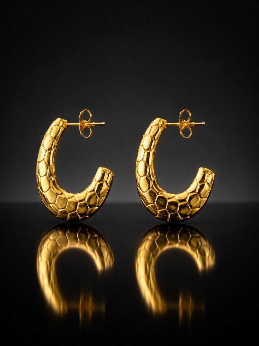 Sculptural U Hoops – 18K Gold Plated Anti Tarnish Earrings