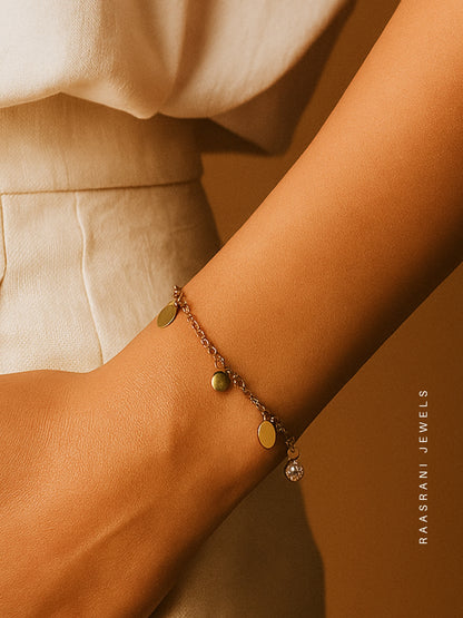 Teardrop Charm Bracelet in 18K Gold – Adjustable & Anti-Tarnish