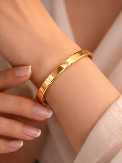 18K Gold Plated Thick Plain Cuff Bracelet – Waterproof Steel