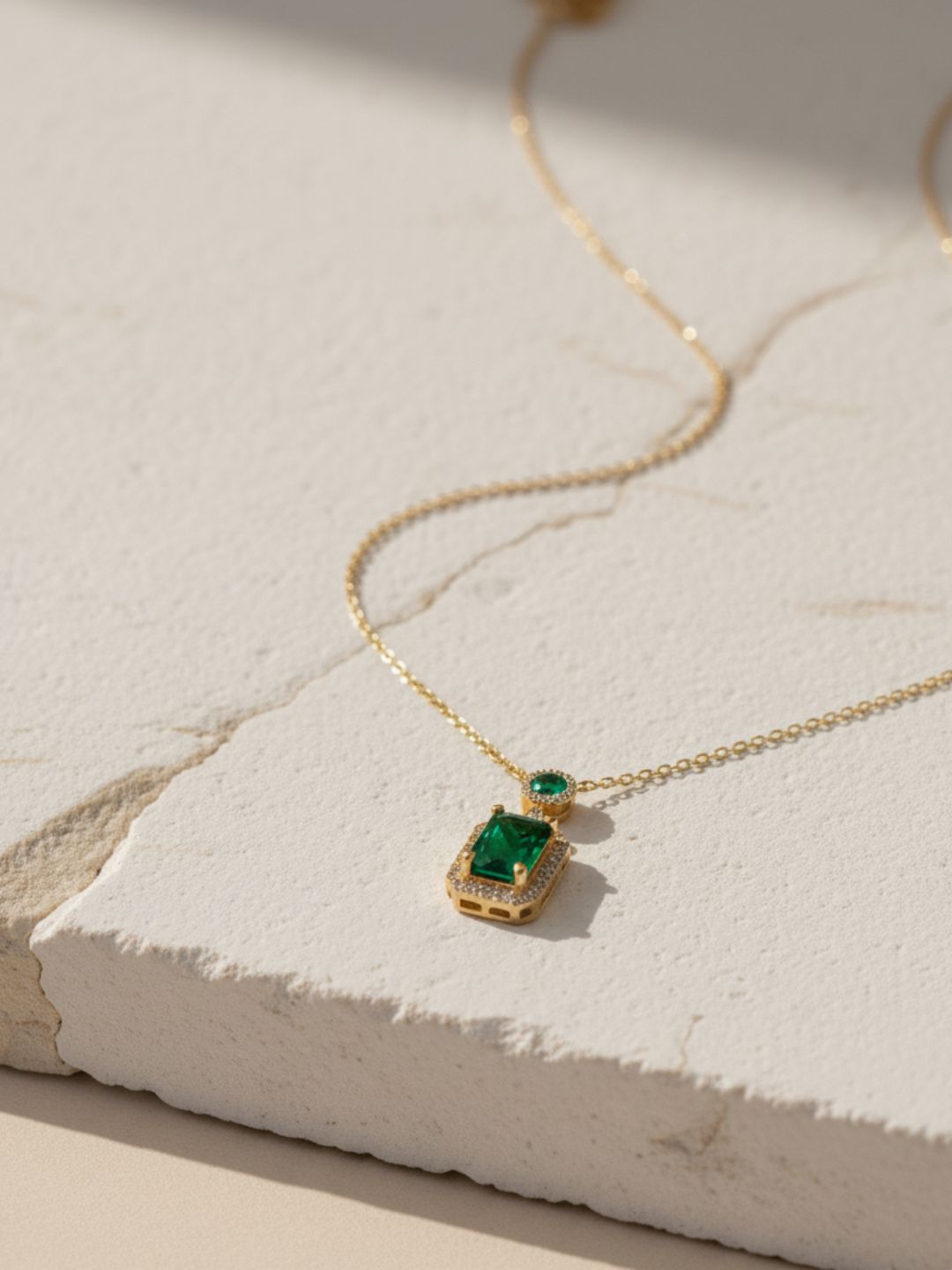 Emerald Moissanite Pendant Chain | 18K Gold Plated, Anti-Tarnish Jewelry