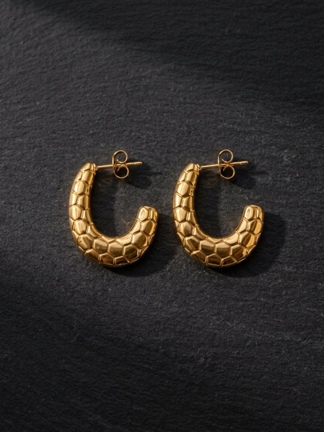 Sculptural U Hoops – 18K Gold Plated Anti Tarnish Earrings