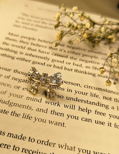 Bow Single Ear Cuff – Full Studded