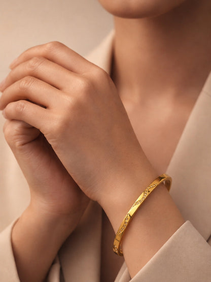 Twisted Pavé Bangle | 18K Gold Plated
