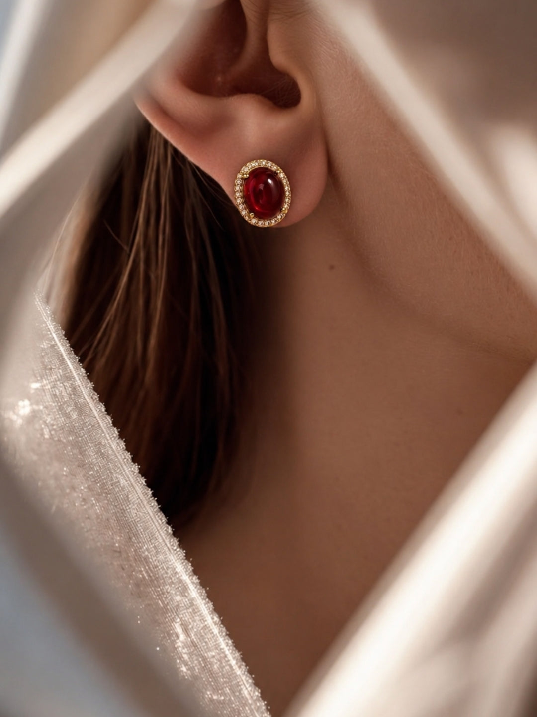 Melograno Red Cabochon Halo Necklace & Earring set 18K Gold-Plated