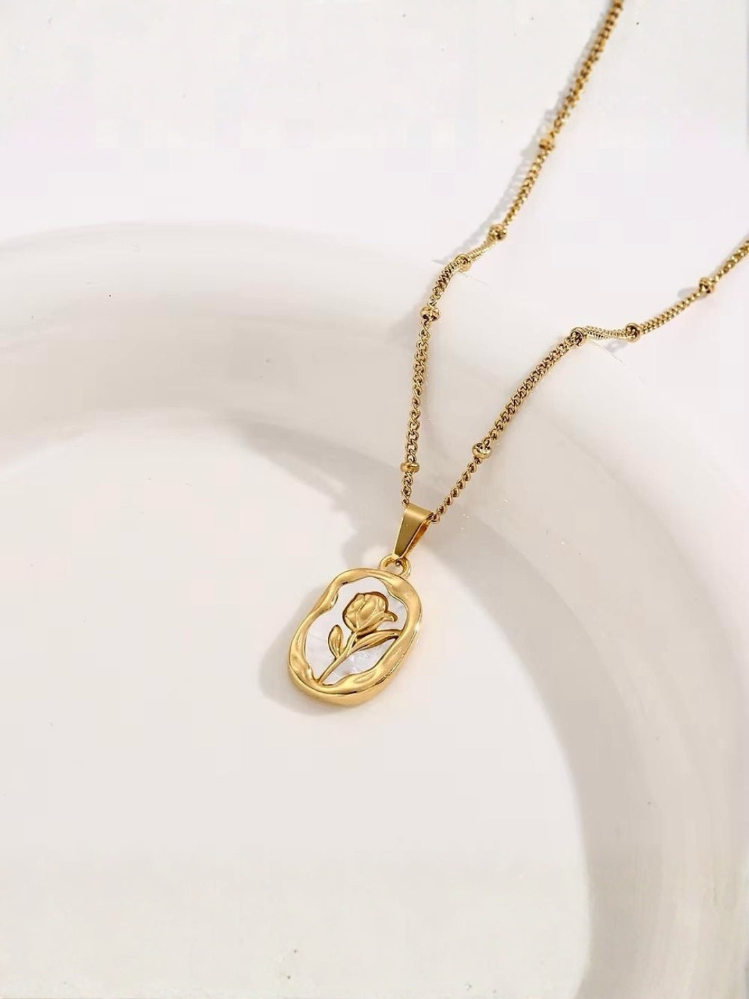 Rose MOP Gold Pendant Chain – Anti Tarnish Stainless Steel Necklace