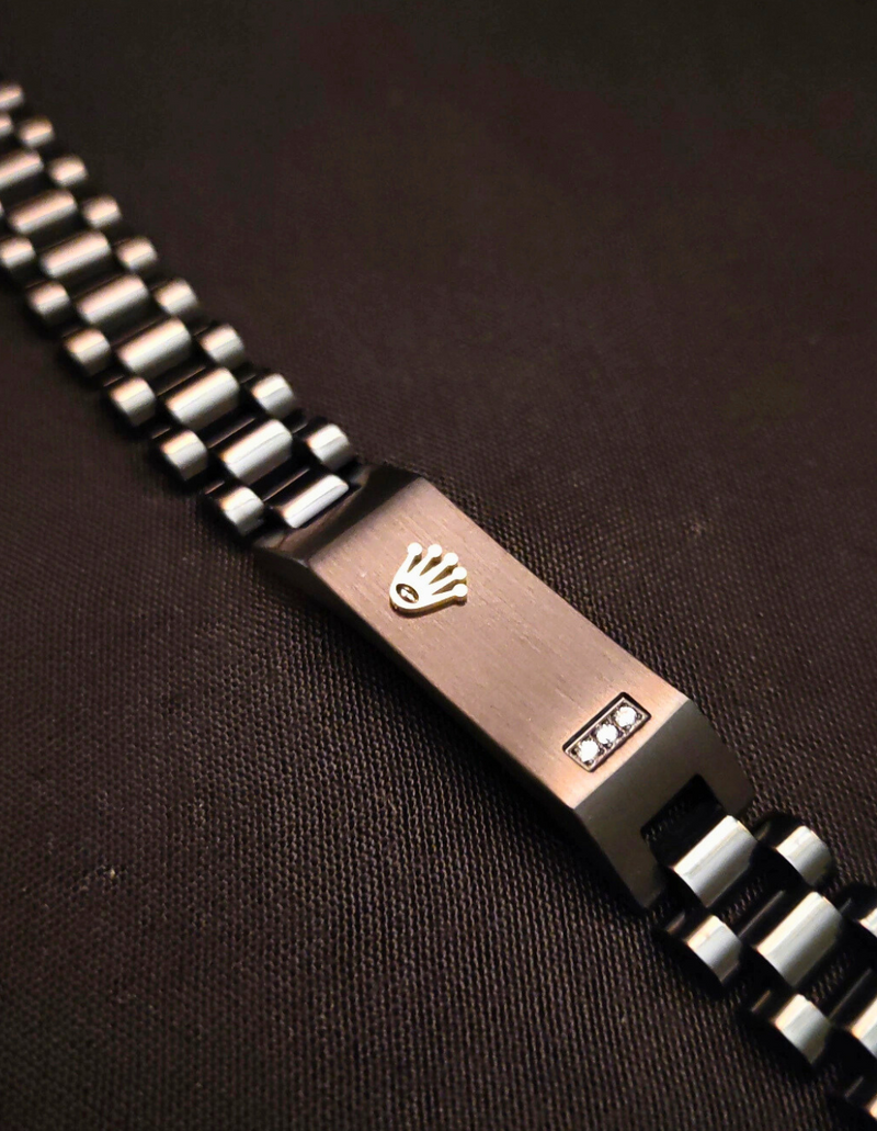Brand Inspired Black Bracelet (Thin)