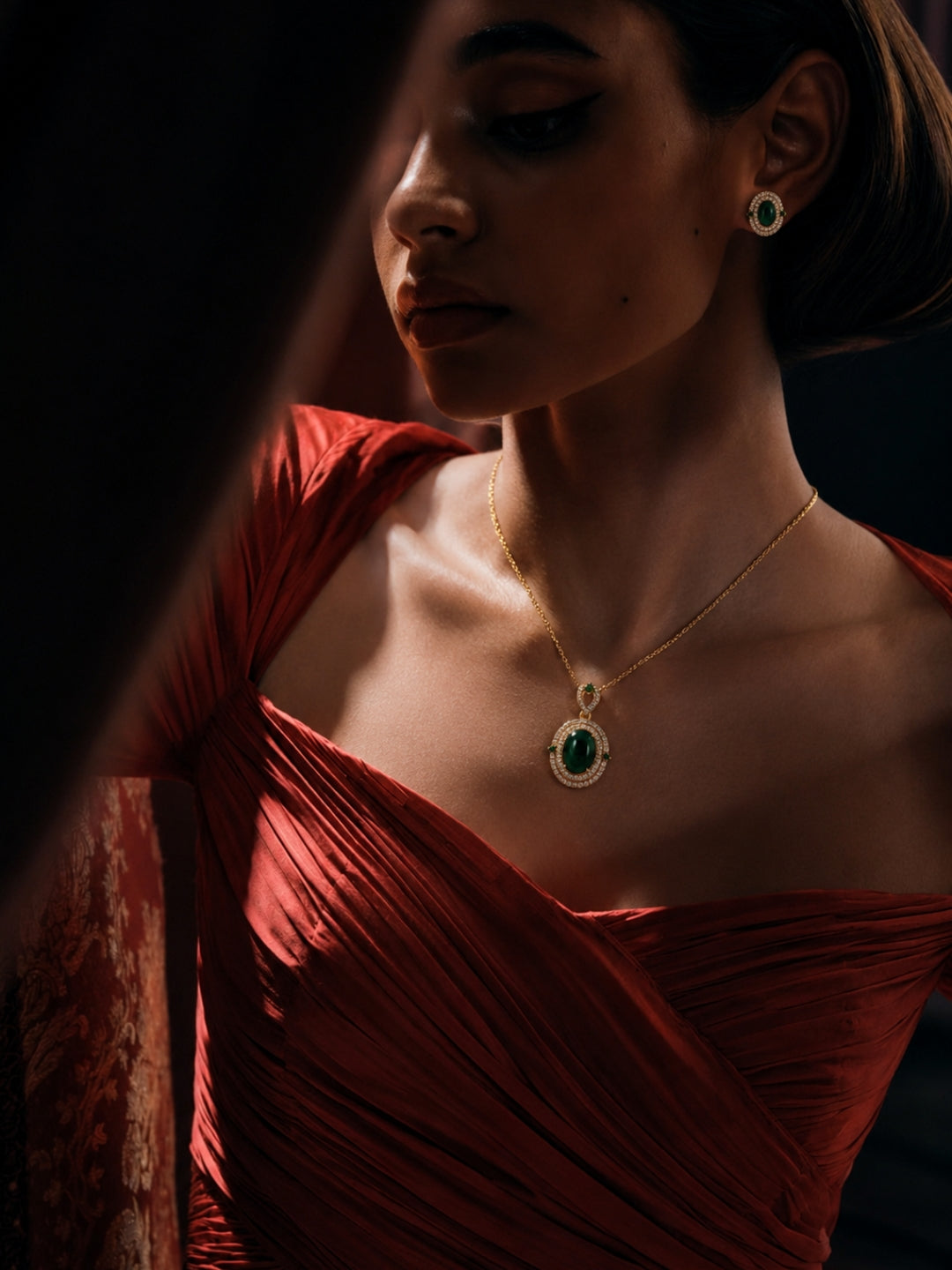 Prato Green Cabochon Halo Necklace & Earring Set, 18K Gold-Plated
