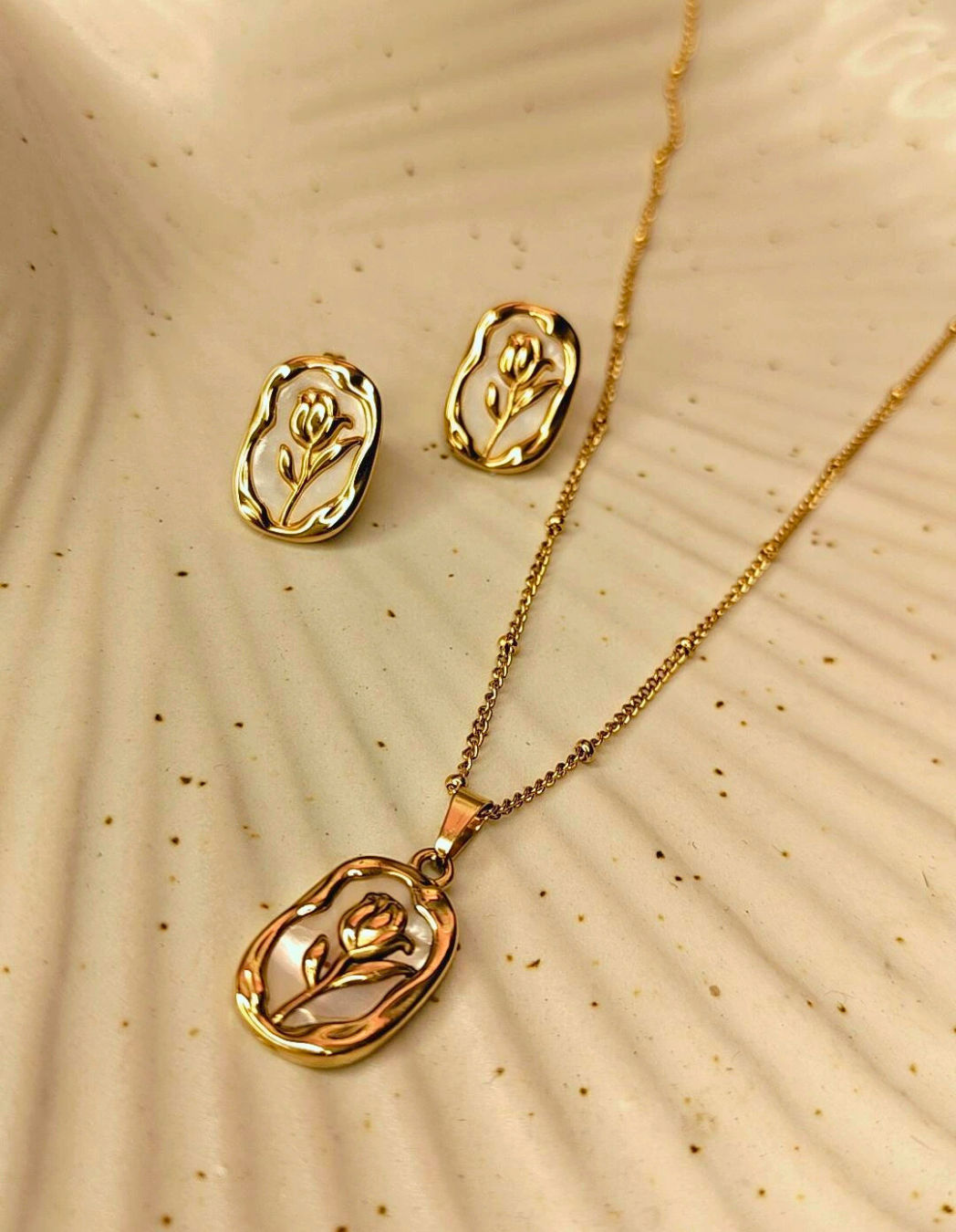 Rose Engraved Set