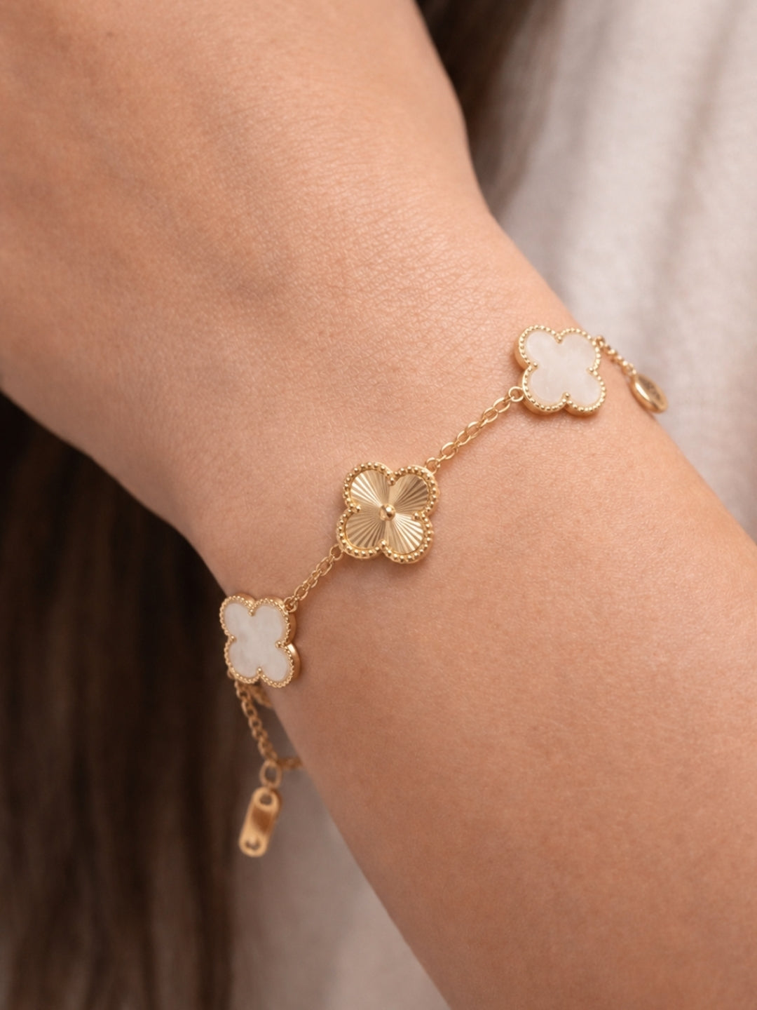 Éternité Blanc Quatrefoil Bracelet, 18K Gold-Plated - MOP