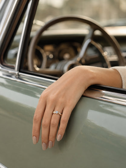 Single Solitaire Curve Studded Ring – 18K Rose Gold CZ Ring