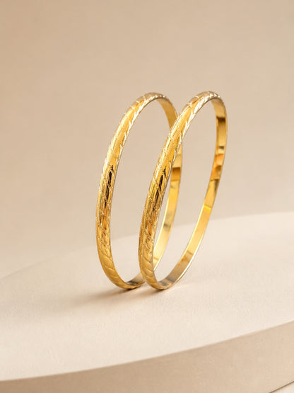 18K Gold Curve Stripe Bangles – Anti Tarnish Stackable Kada