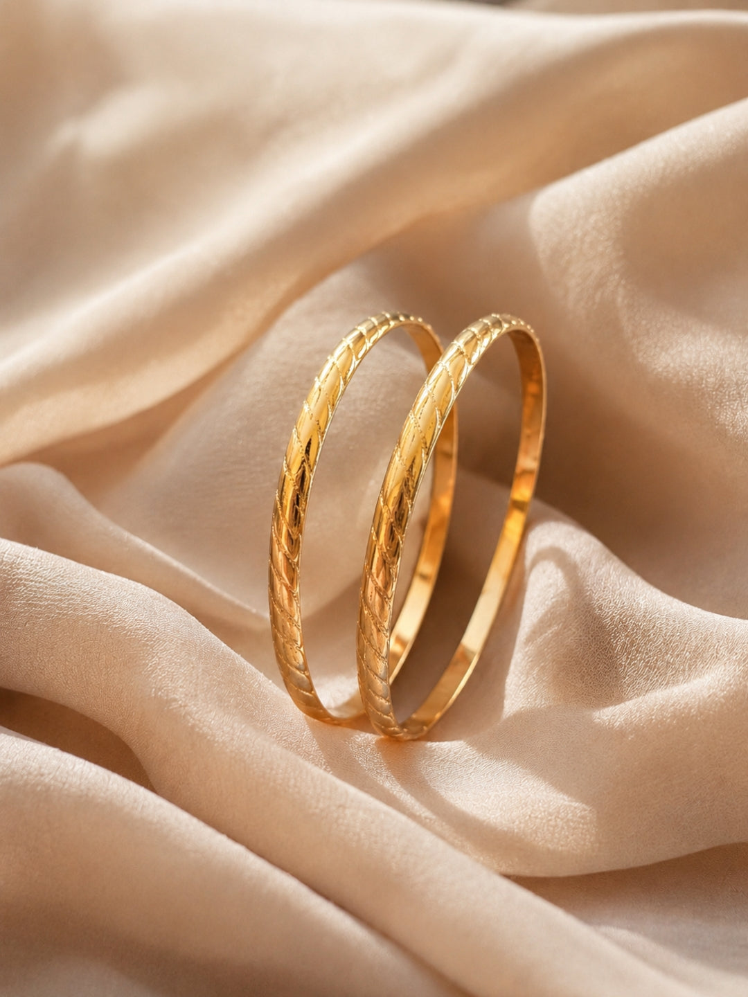 18K Gold Curve Stripe Bangles – Anti Tarnish Stackable Kada