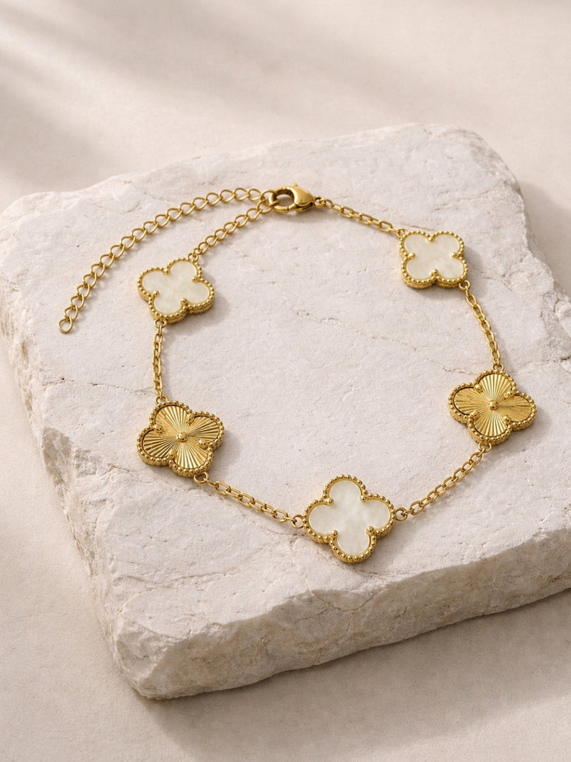 Éternité Blanc Quatrefoil Bracelet, 18K Gold-Plated - MOP